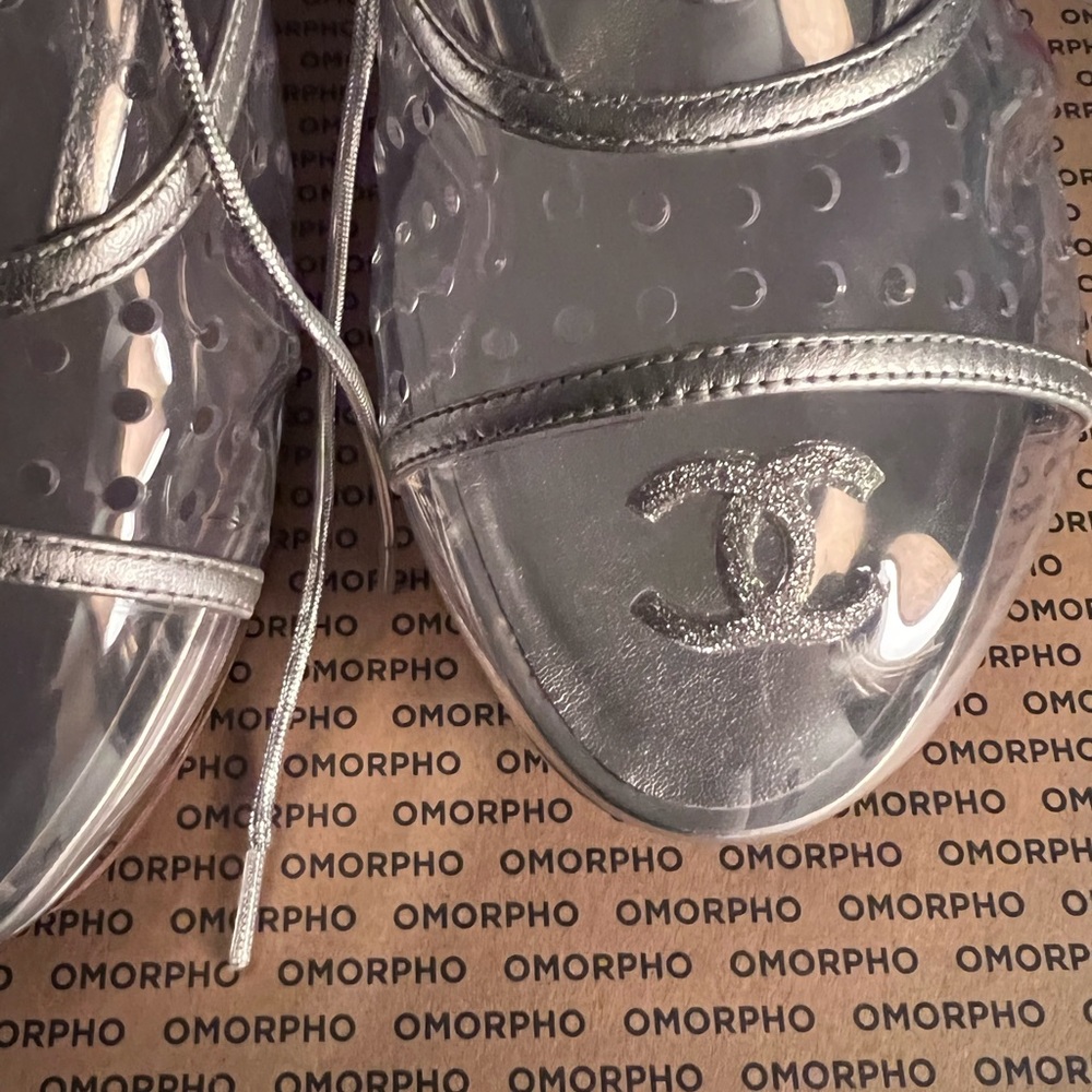 Chanel silver lace up shoes - Picture 7 of 13